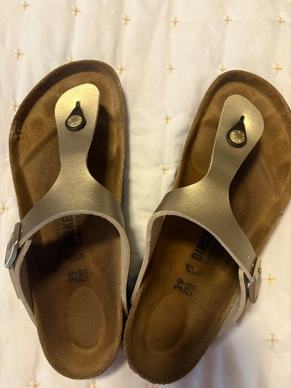 Birkenstock Women’s Metallic Taupe Toe-Post Sandal - Comfortable Footbed